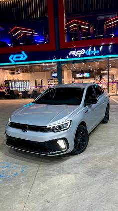 VOLKSWAGEN VIRTUS 1.0 200 TSI HIGHLINE AUTOMÁTICO